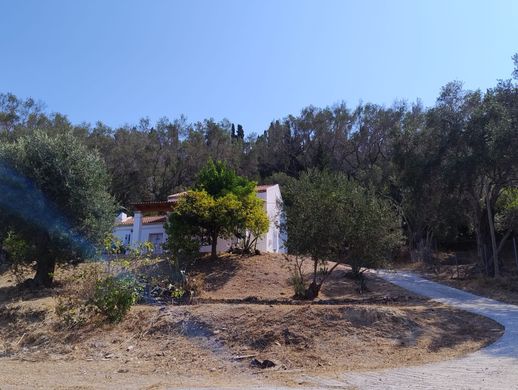 ‏בית חד-משפחתי ב  Corfu, Nomós Kerkýras