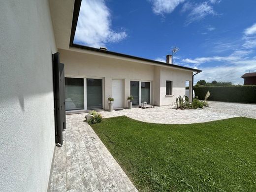 Villa in Mestrino, Provincia di Padova