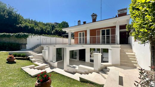 Villa in Rome, Latium