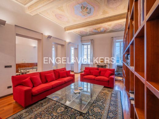 Apartment / Etagenwohnung in Parma, Provincia di Parma