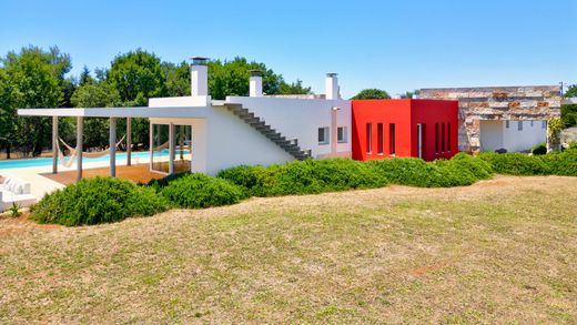 Villa Ostuni, Brindisi ilçesinde