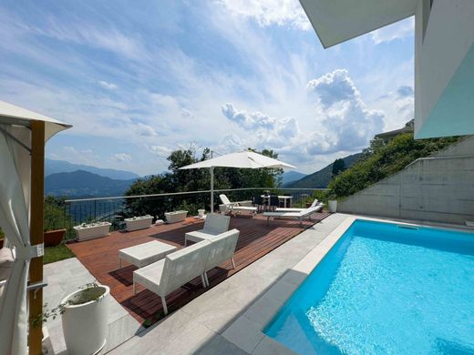 Villa à Cademario, Lugano