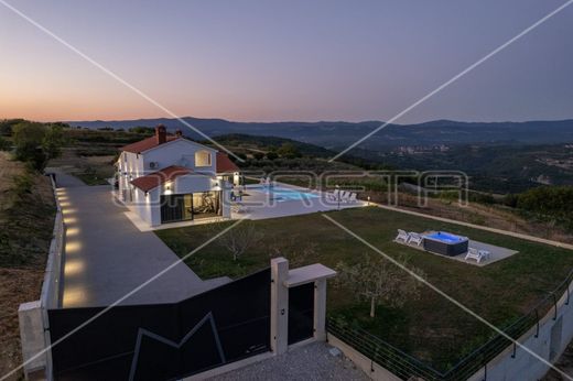Villa in Buzet, Grad Buzet