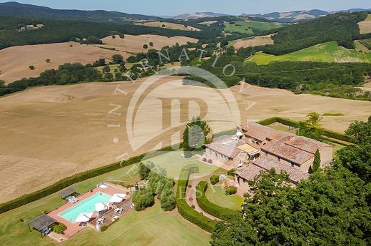 Country House in Casole d'Elsa, Province of Siena