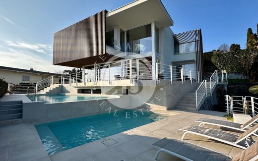 ‏וילה ב  Verbania, Provincia Verbano-Cusio-Ossola