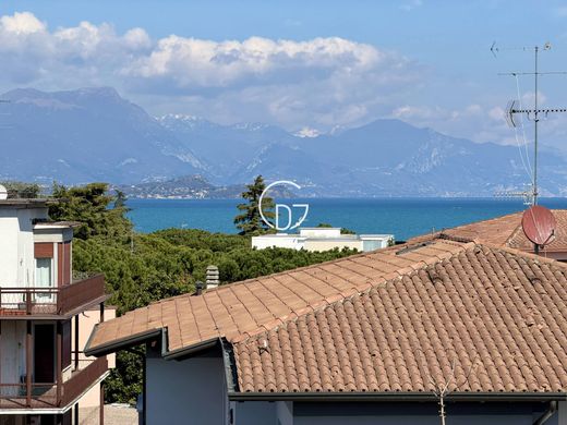 Villa in Desenzano del Garda, Provincia di Brescia