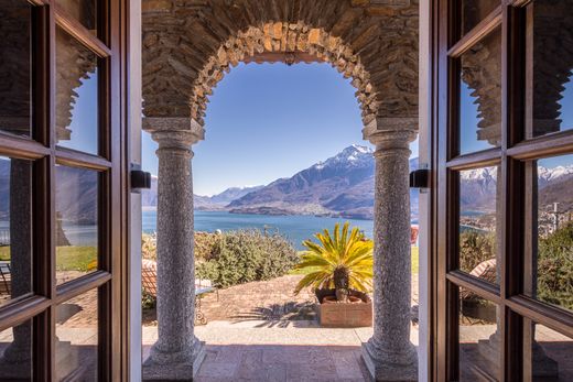 Villa in Dongo, Provincia di Como