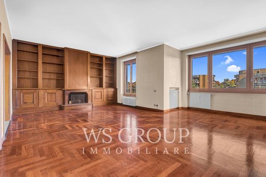 Appartement in Monza, Provincia di Monza e della Brianza