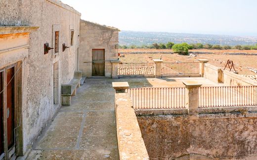 Villa a Ragusa, Sicilia