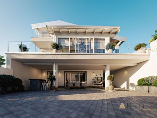 Villa in Rome, Latium