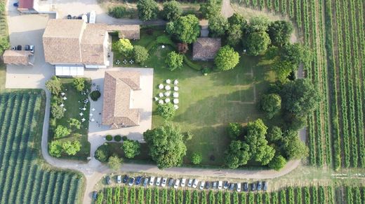 Вилла, Реджо-Эмилия, Provincia di Reggio Emilia