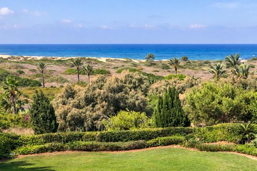 Grundstück in Caesarea, Haifa