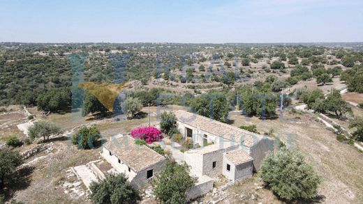 ‏בתים כפריים או חוות ב  Rosolini, Provincia di Siracusa