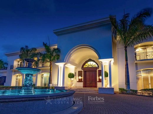 La Asunción, Belénの高級住宅