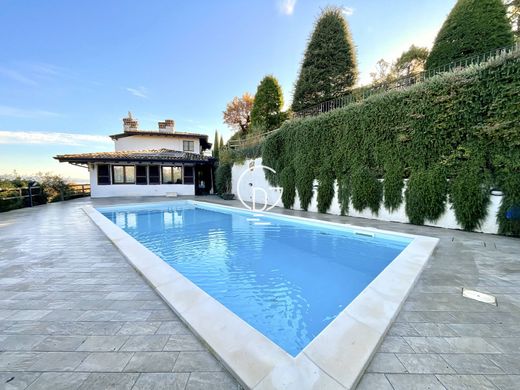 Villa in Padenghe sul Garda, Provincia di Brescia