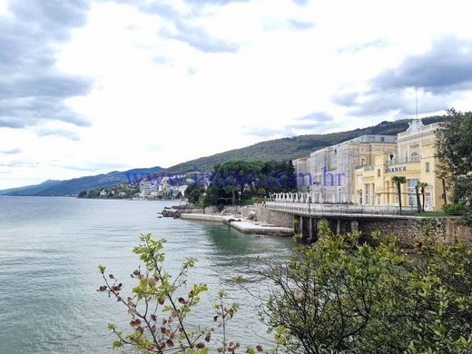 Terreno en Opatija, Grad Opatija