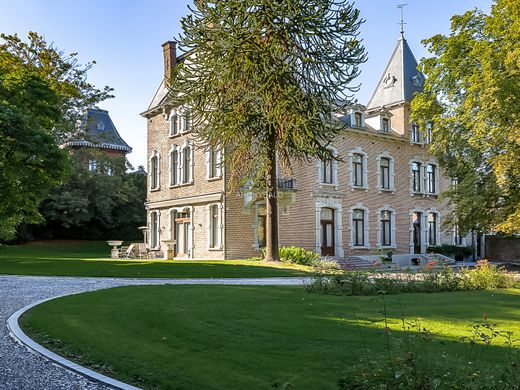 Zamek w Lodelinsart, Province du Hainaut