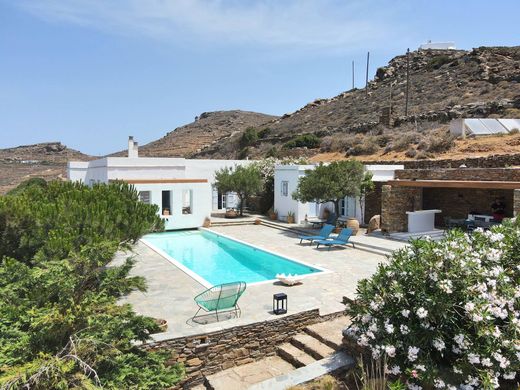 Willa w Tínos, Cyklady