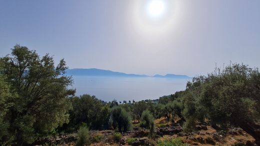 Terrain à Nikiána, Lefkada