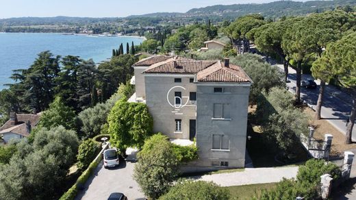 Villa in Padenghe sul Garda, Provincia di Brescia