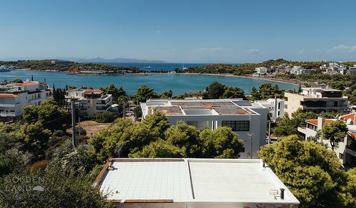 أرض ﻓﻲ Vouliagméni, Nomarchía Anatolikís Attikís