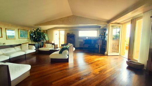 Penthouse in Desenzano del Garda, Provincia di Brescia