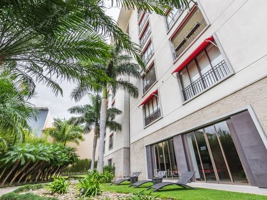 Daire San Rafael, Carrillo