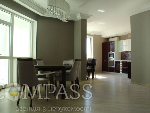 Apartment / Etagenwohnung in Kiew, Misto Kyyiv