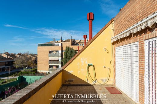 Vrijstaand huis in Zaragoza, Provincia de Zaragoza
