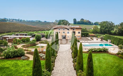 Villa a Castelvetro di Modena, Modena