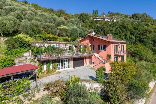 Villa a Grezzana, Verona