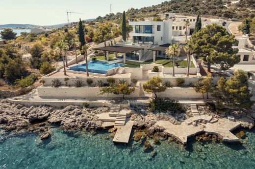 Villa in Sevid, Marina