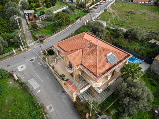 빌라 / Santa Teresa di Riva, Messina