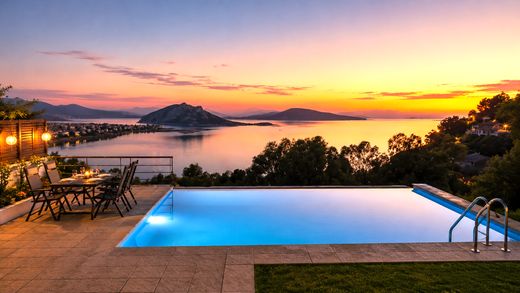 Villa à Aegina, Nomós Piraiós