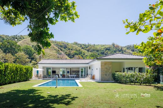 Detached House in Jaco Beach, Garabito