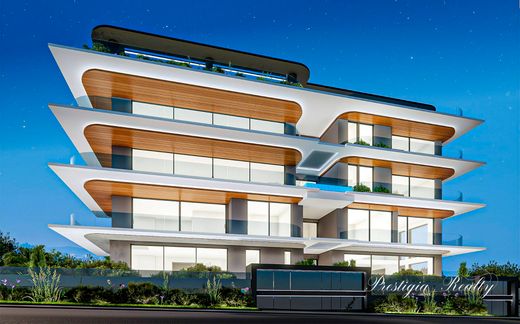 Duplex w Voúla, Nomarchía Anatolikís Attikís