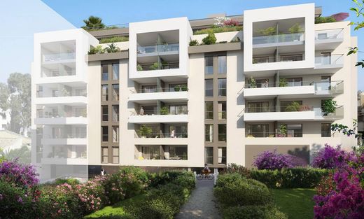 Apartment / Etagenwohnung in Roquebrune-Cap-Martin, Alpes-Maritimes