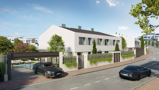 Twee-onder-een-kapwoning in Boadilla del Monte, Provincia de Madrid