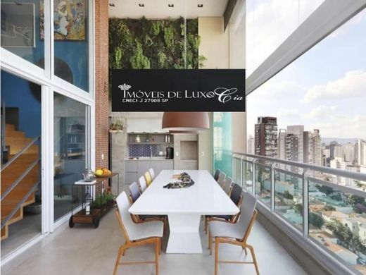 Apartment / Etagenwohnung in São Paulo