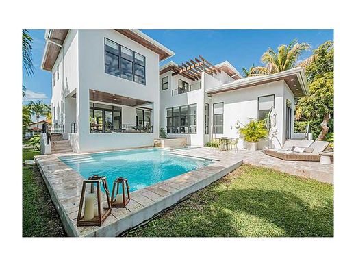 Dom jednorodzinny w Key Biscayne, Miami-Dade County