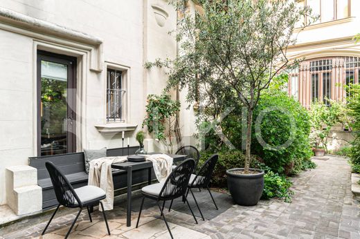 Apartment in Paris, Île-de-France