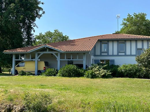 Villa a Saint-Jean-de-Marsacq, Landes