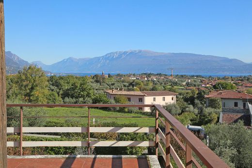 Βίλα σε San Felice del Benaco, Provincia di Brescia