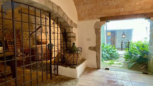 Torroella de Montgrí, Província de Gironaのタウンハウス