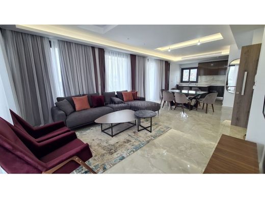 Apartment / Etagenwohnung in Germasógeia, Limassol District