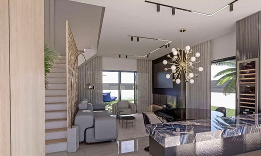 Duplex à Várkiza, Nomarchía Anatolikís Attikís