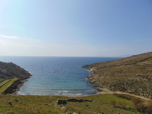 Arsa Tínos, Kiklad Adaları
