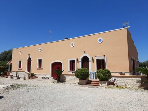 Villa Plurifamiliare a Monopoli, Bari