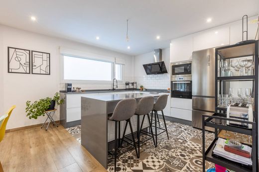 Chalet in Arteixo, Provincia da Coruña