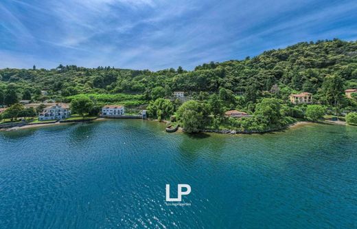 Villa in Meina, Provincia di Novara